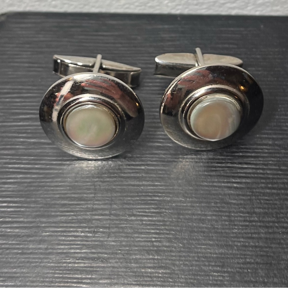 Vintage Silver & Pearl Circular Cufflinks
Classic